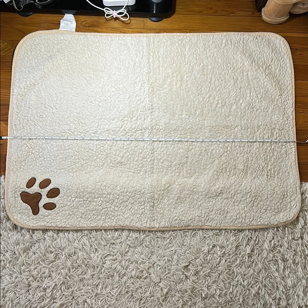 BOGO Cream Pet Mat with Paw Print